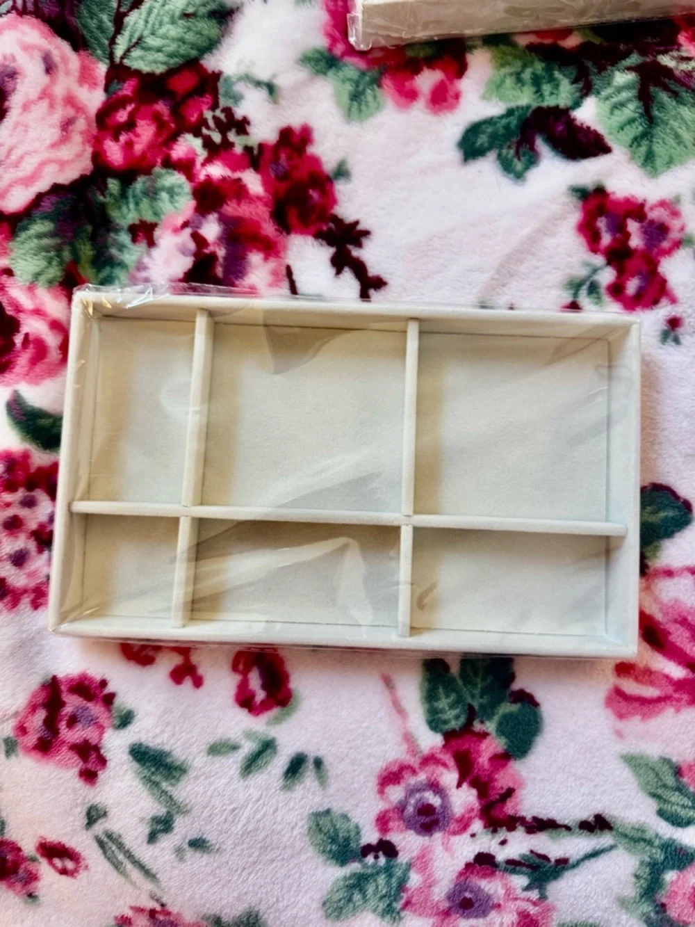 Velvet Beige Jewelry Organizer Tray Set (4 Pack) - Picture 4 of 5